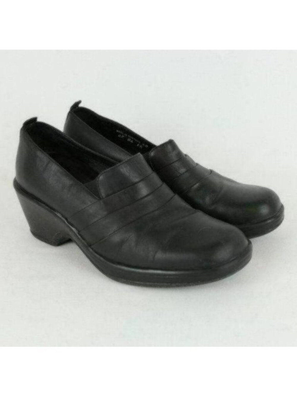 Dansko Aubrey Women's Size 40 Black Leather Slip On Heeled Clogs